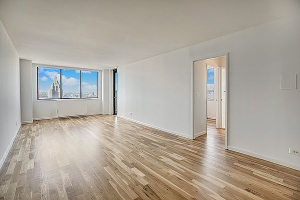1st image of 300 Mercer St APT 24M