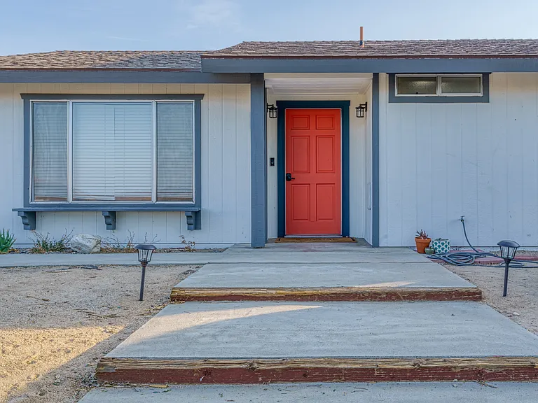 6815 Mount Shasta Ave — Photo 10