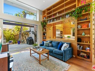 447 Sycamore Rd, Santa Monica, CA 90402