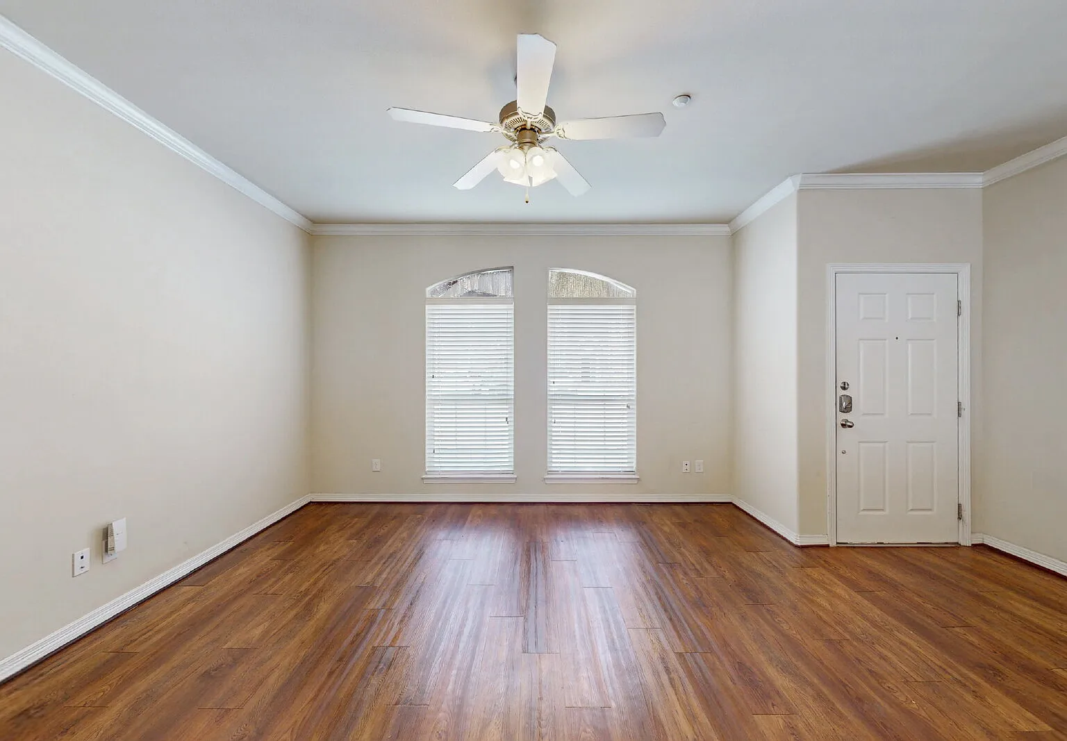 4 bed, 4.5 bath, 1856 sqft, $1,800 — Photo 4
