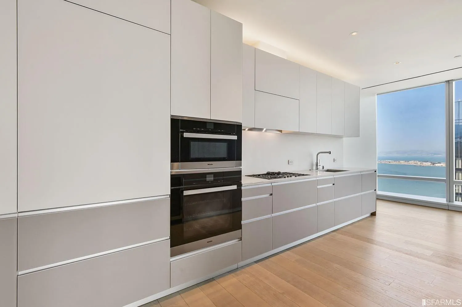 2 bed, 2.5 bath, 2147 sqft, $22,000 — Photo 1