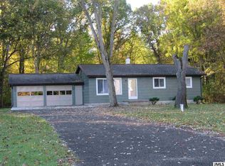 976 Harris Rd, Brooklyn, MI 49230