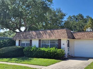 1301 Cara Dr, Largo, FL 33771