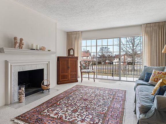 4th image of 616 Cline Ave APT 205