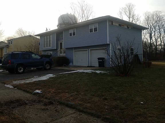 3rd image of 8 Russell Ct