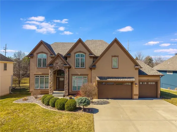 8816 N Oxford Ave, Kansas City, MO 64157