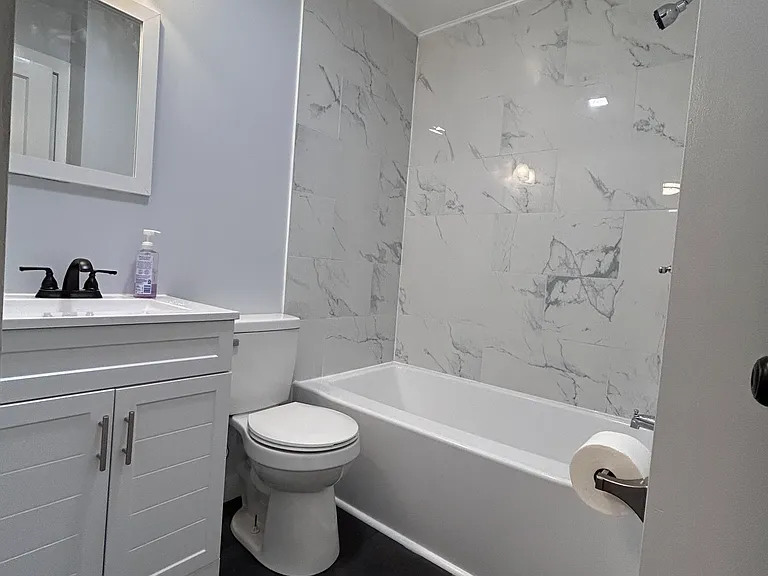 207 East Ave — Photo 7
