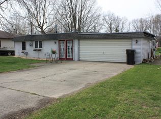 2059 Island Dr, Wayland, MI 49348