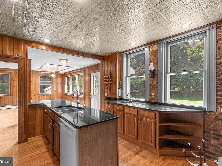 3560 Church Rd — Photo 9