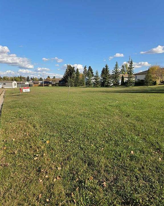 2nd image of 5 Sifton Cres