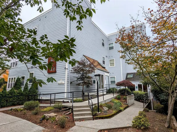 6547 42nd Avenue SW #202, Seattle, WA 69813