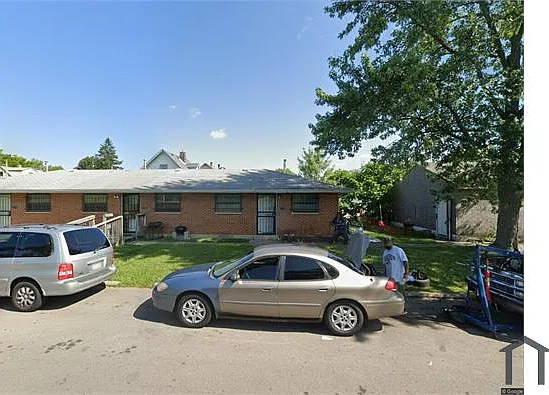3723 Maywood Ave — Photo 1