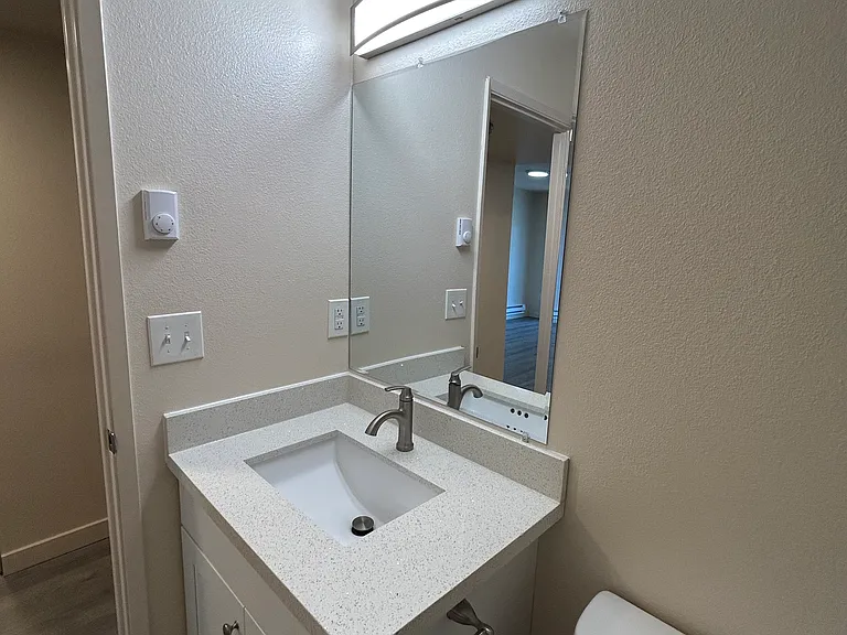 Washington Park Apartments — Photo 37