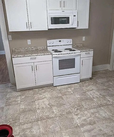 425 Greenwood Ave — Photo 6