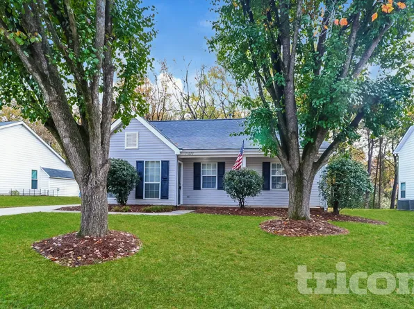 11622 Calgary Dr, Charlotte, NC 28215