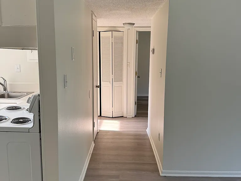 329 W Highland St #0 — Photo 5
