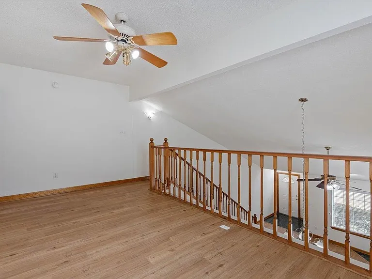 2510 Golden Park Ln — Photo 25