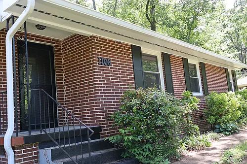 1108 Sunset Dr Photo 1