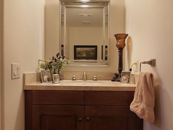 4th image of 318 Villaggio E