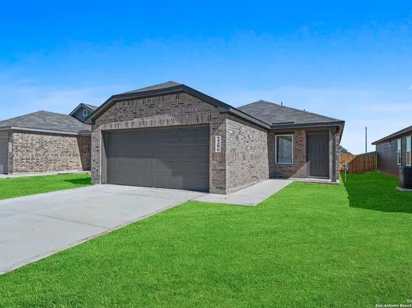 2206 Collins Aly, Converse, TX 78109