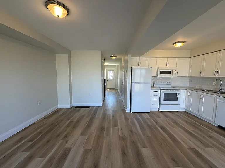 204 Alva St #26 — Photo 11