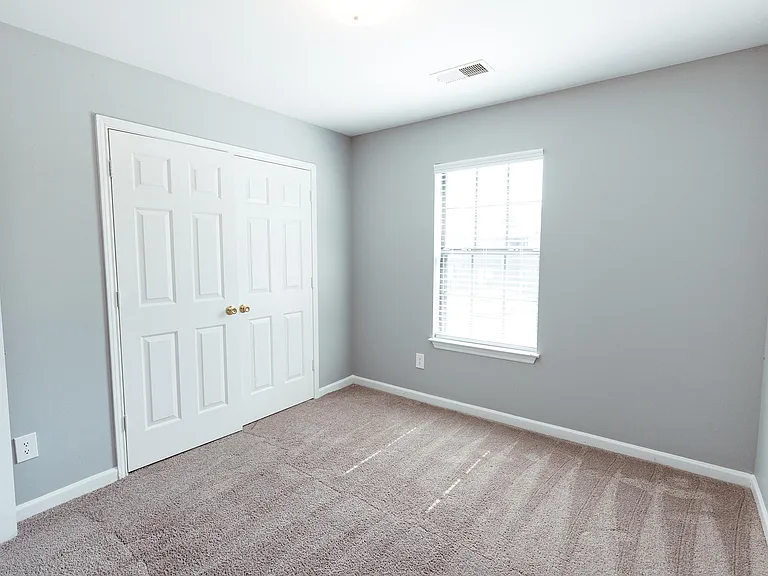 1310 N Rutherford Blvd — Photo 23