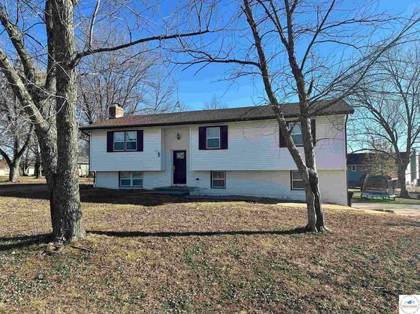 137 NE 1261st, Knob Noster, MO 65336