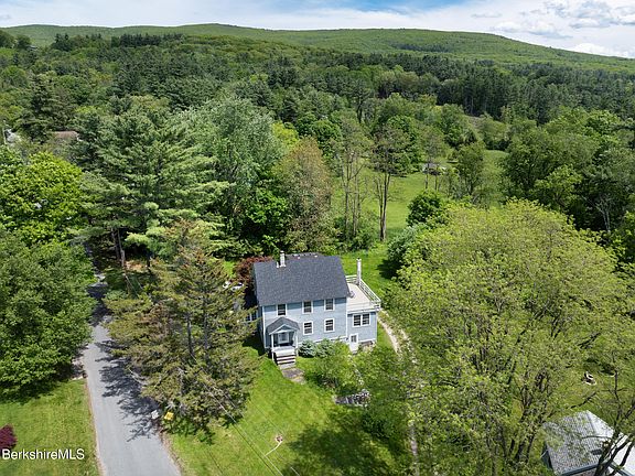 3rd image of 132 White Oaks Rd