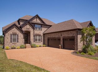 1039 Tower Hill Ln, Hendersonville, TN 37075