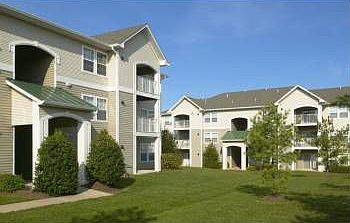 1st image of 21260 Huntington Sq