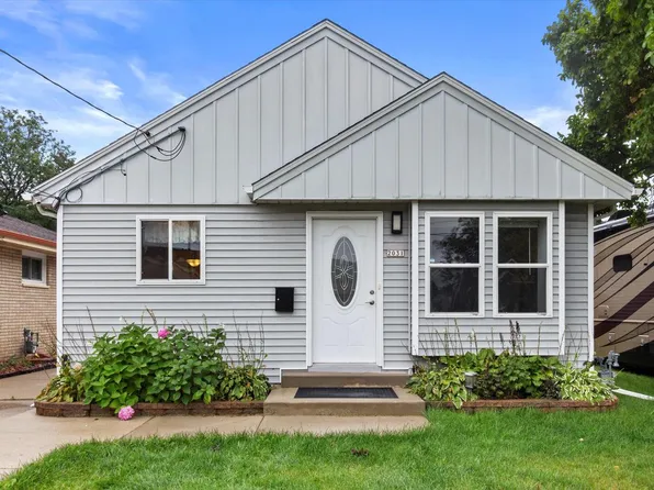 2031 East Howard AVENUE, Saint Francis, WI 53235
