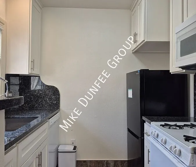 2723 E Mariquita St — Photo 2