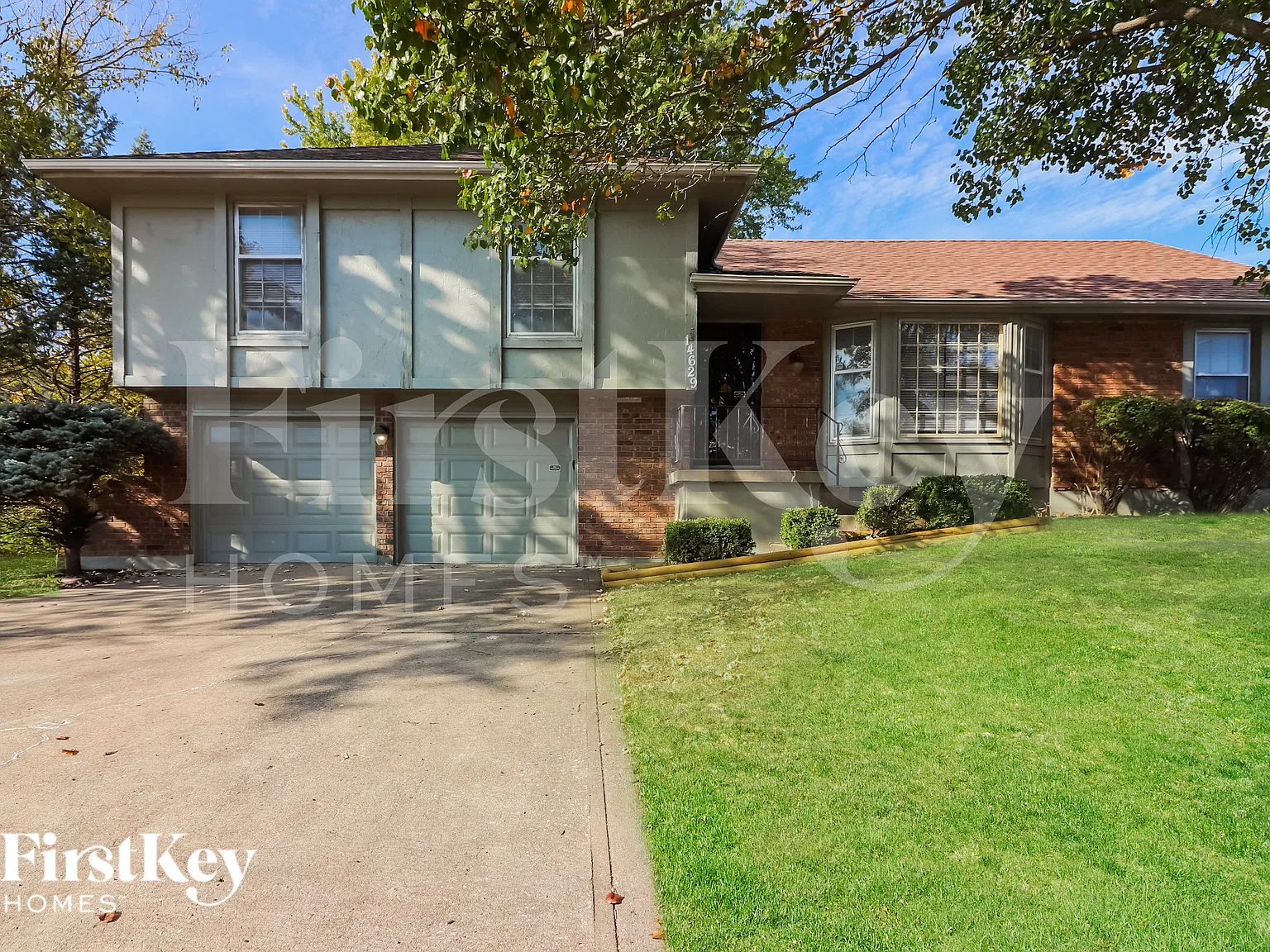 3 bed, 2.5 bath, 1568 sqft, $2,100 — Photo 1