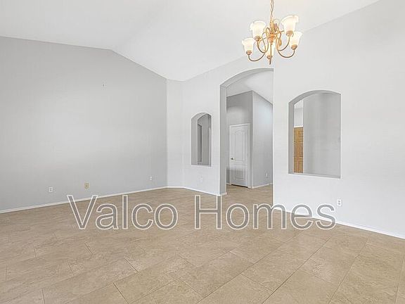 5th image of 1593 E Wildhorse Pl