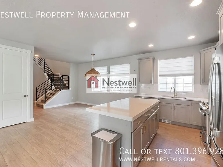 4954 W Evergreen Ln — Photo 4