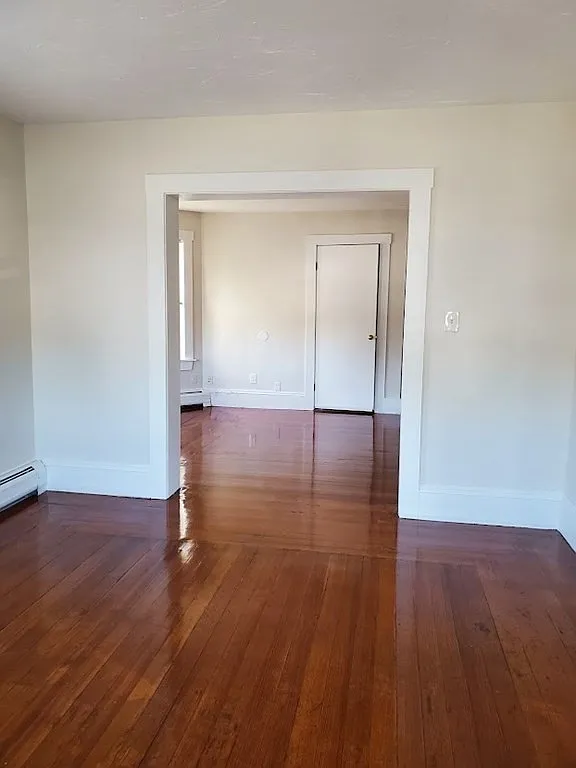 2 bed, 1.0 bath, 800 sqft, $2,350 — Photo 3