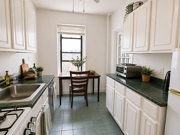 2nd image of 401 E 83rd St APT 2B