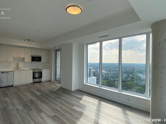 3rd image of 15 Wellington St S #2712
