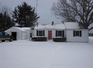 1401 W 68th St, Newaygo, MI 49337