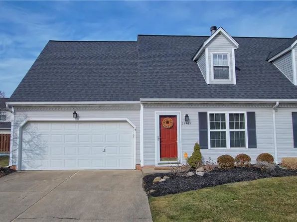 37467 Sturbridge Ln #37467, Willoughby, OH 44094