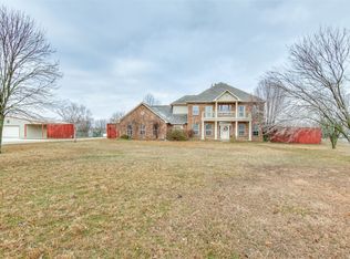 1303 Carl Dr, Tioga, TX 76271