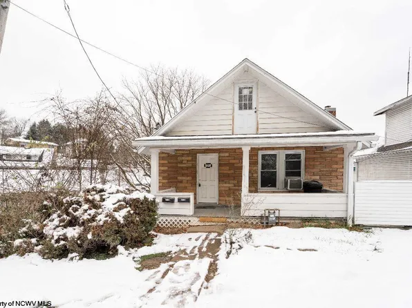 211 Richmond St, Westover, WV 26501