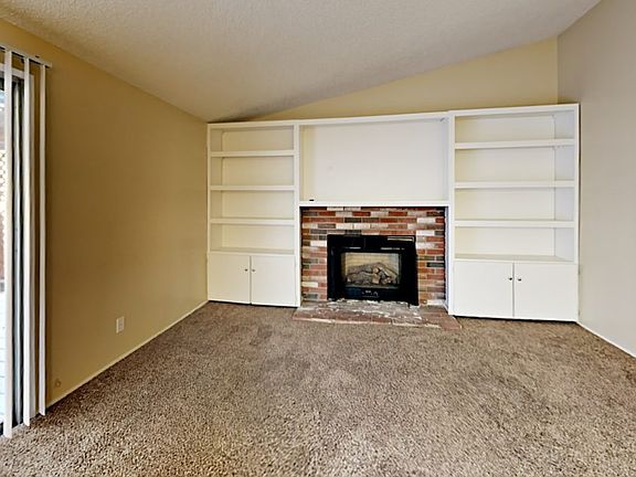 3rd image of 1380 Coachman Dr