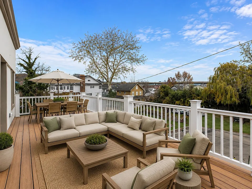 1431 Old Northern Blvd #5