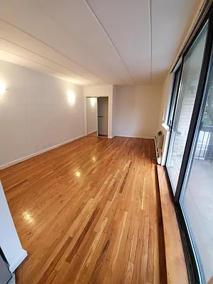 Rented by Bahar Management | media 21