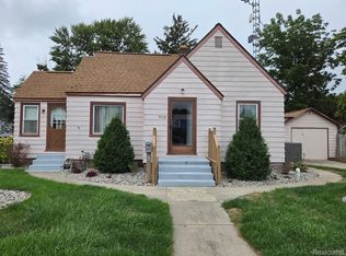 703 N State St, Caro, MI 48723