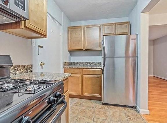 2nd image of 5826 Sunshine Dr APT 2N