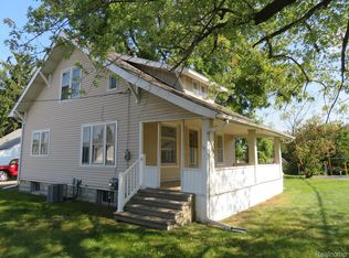 203 Center Rd, Grand Blanc, MI 48439