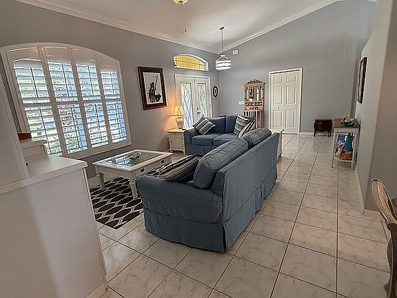 4th image of 101 Arega St