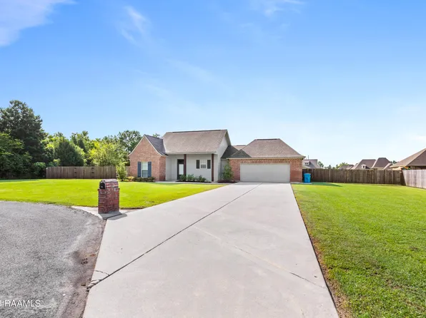 1022 Palm Harbor Way, Breaux Bridge, LA 70517